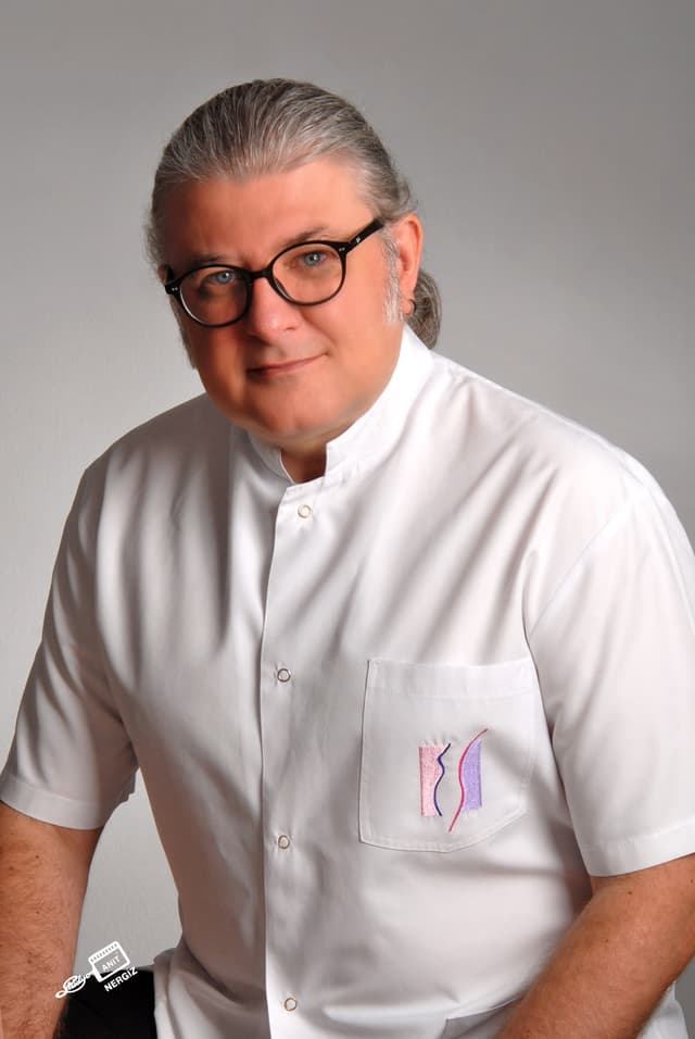 Op. Dr. Hakan Kılavuz