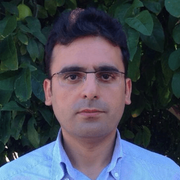 Doç. Dr. Ekrem Karakaş