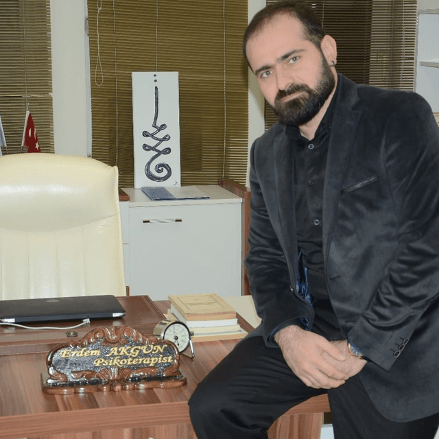 Klinik Psikolog Erdem Akgün