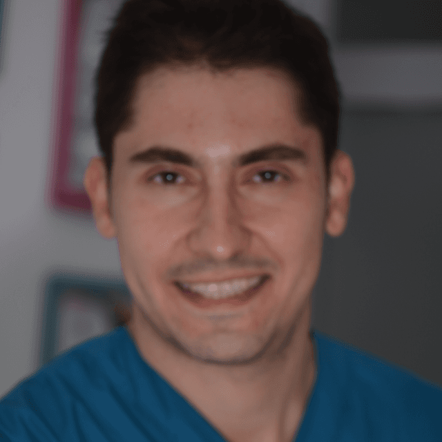 Uzm. Dr. Dt. Esat BAŞOL