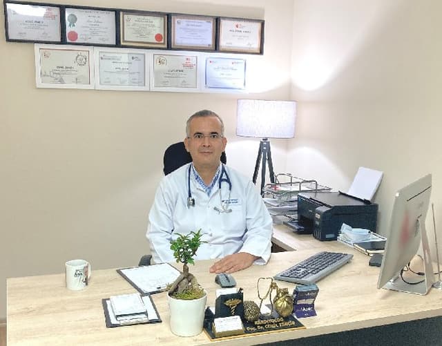 Doç. Dr. Cemil Zencir