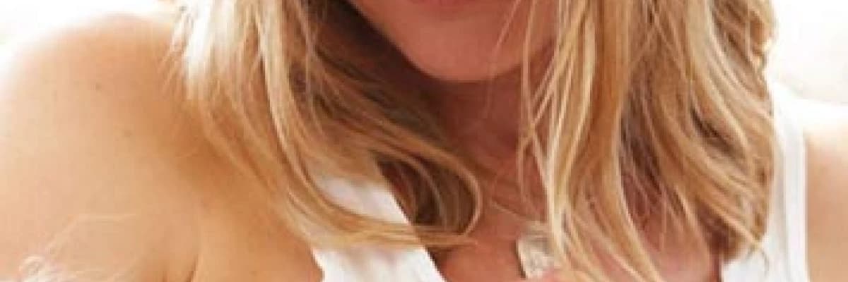 Meme protezi emzirmeye engel değil