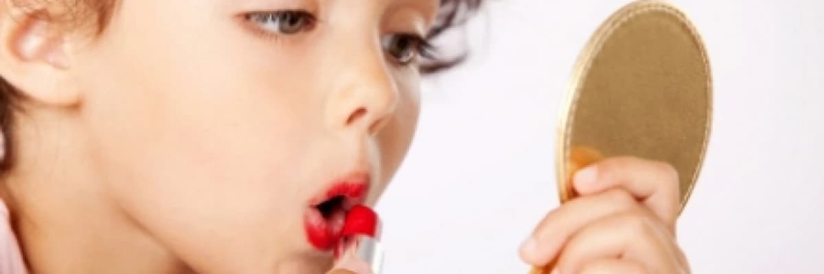 Ergenlik Dönemindeki Kız Çocuklar