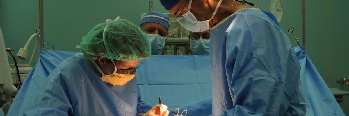 Myom ameliyatları : açık mı? laparoskopik mi?