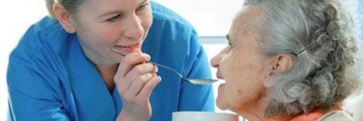 KANSER HASTALIĞINDA BESLENME NASIL OLMALIDIR