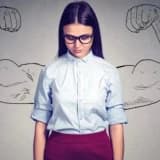 Özgüven Eksikliği nedir? Neden olur ? Terapinin katkısı olur mu ?