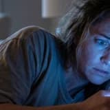 Tam Vazgeçtiğiniz An Gelen O Mesaj: Toksik İlişkilerde "Süpürme" (Hoovering) Tuzağı